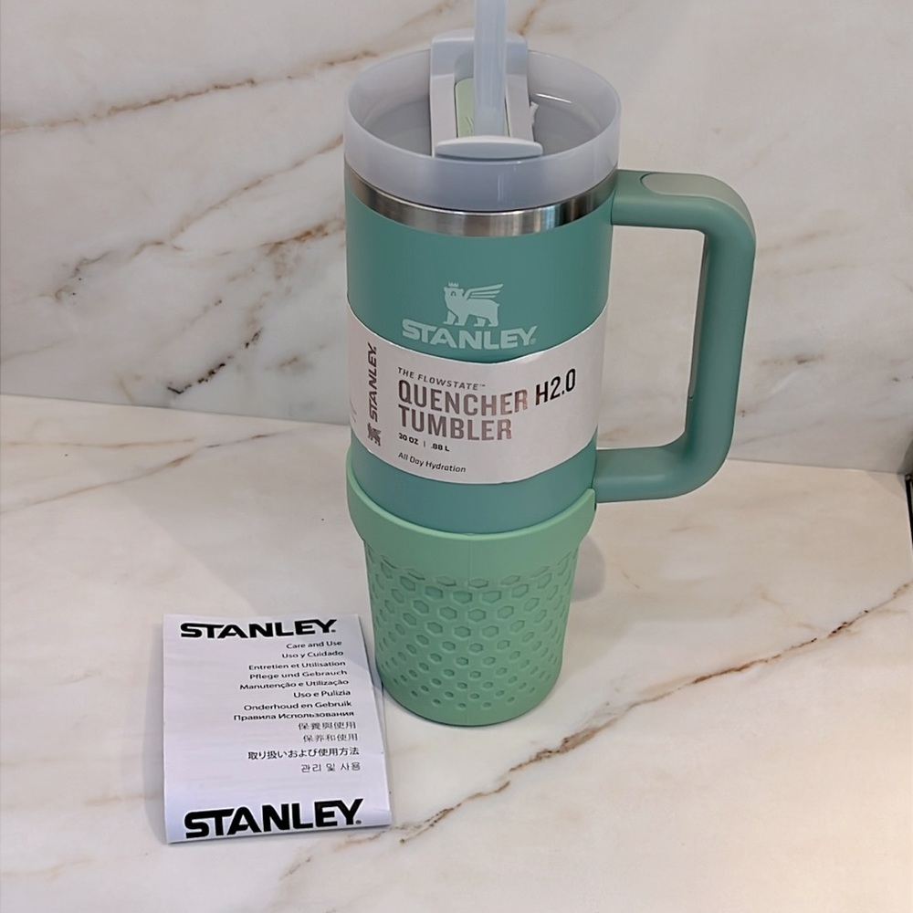 STANLEY QUENCHER H2.0 FLOWSTATE TUMBLER 30 OZ PLUS SILICONE BOOT FOR STANLEY CUP - Picture 10 of 10